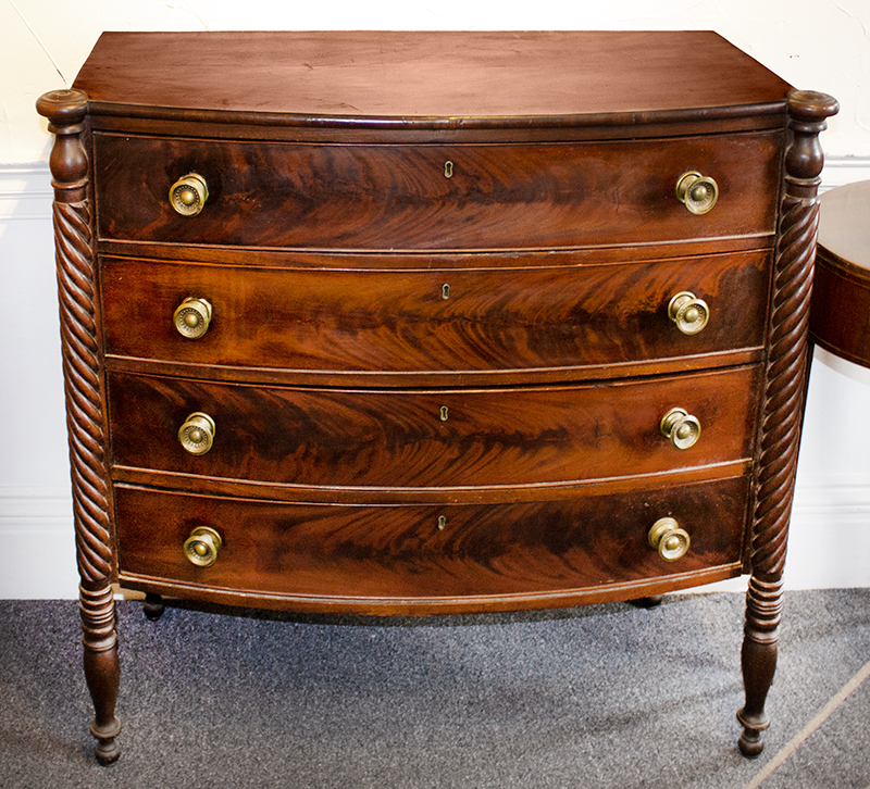 Antique Chest of Drawers, Federal Sheraton Bowfront 
Northshore, Massachusetts, circa 1815
Mahogany, mahogany veneer and with pine, entire view