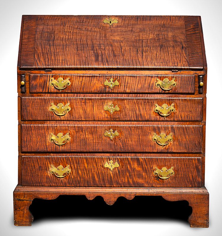 Queen Anne Slant-Lid Desk, Bold Tiger Maple, Outstanding Surface, 36.25” Wide
Rhode Island, circa 1755-1765
Figured maple and chestnut, entire view outside