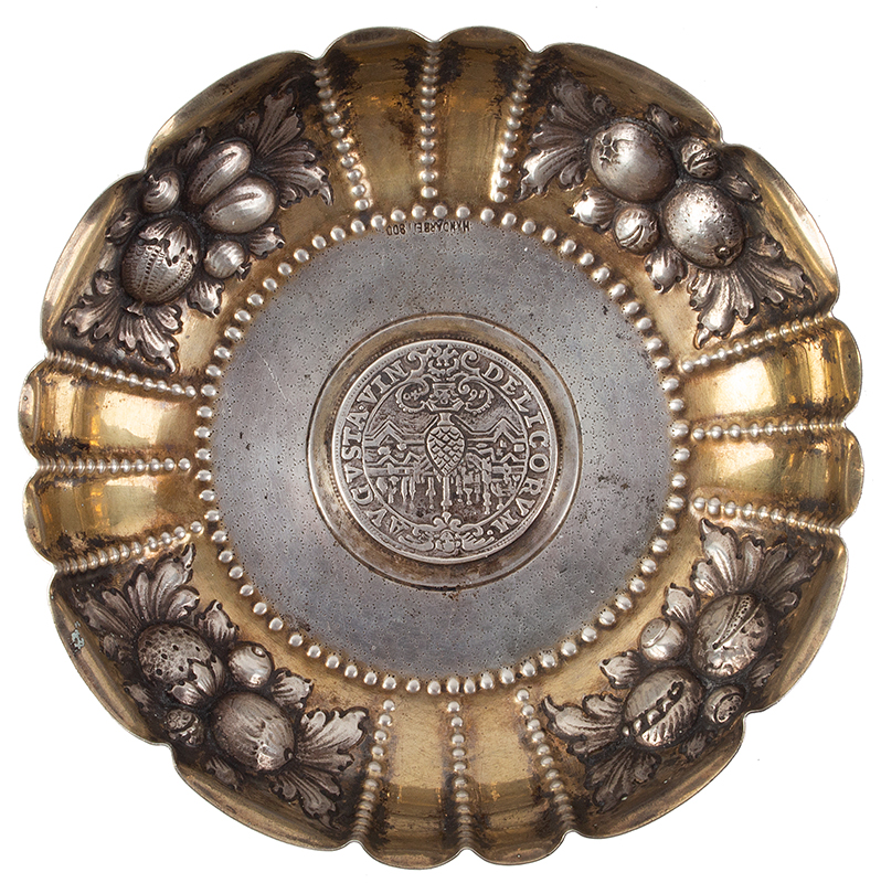 Circa 1640 Silver One Half Thaler Mounted in Silver Dish
Augsburg, German State
It is marked Handarbeit (handwork) 800 (coin silver), entire view 1