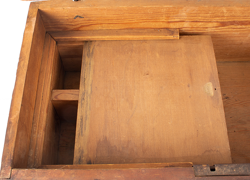 Early 18th Century Tabletop Box, Bible Box, Original Red
New England, circa 1700-1730
Hard yellow pine, slide lid of till is poplar, slide lid detail