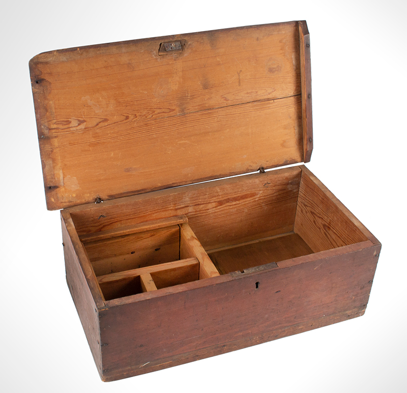 Early 18th Century Tabletop Box, Bible Box, Original Red
New England, circa 1700-1730
Hard yellow pine, slide lid of till is poplar, entire view 4