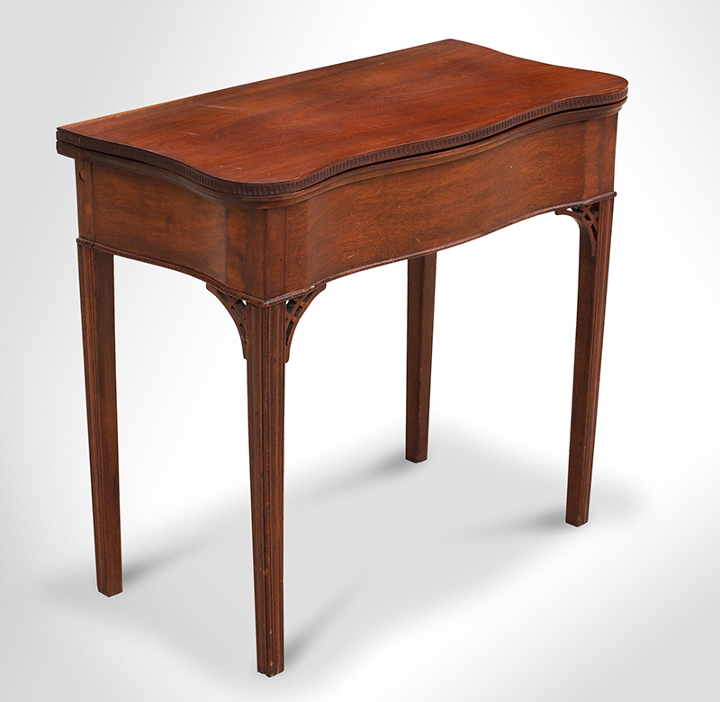 Table, Card Table, Serpentine Top, Fluted Edge, Molded Legs, Rhode Island , Image 1