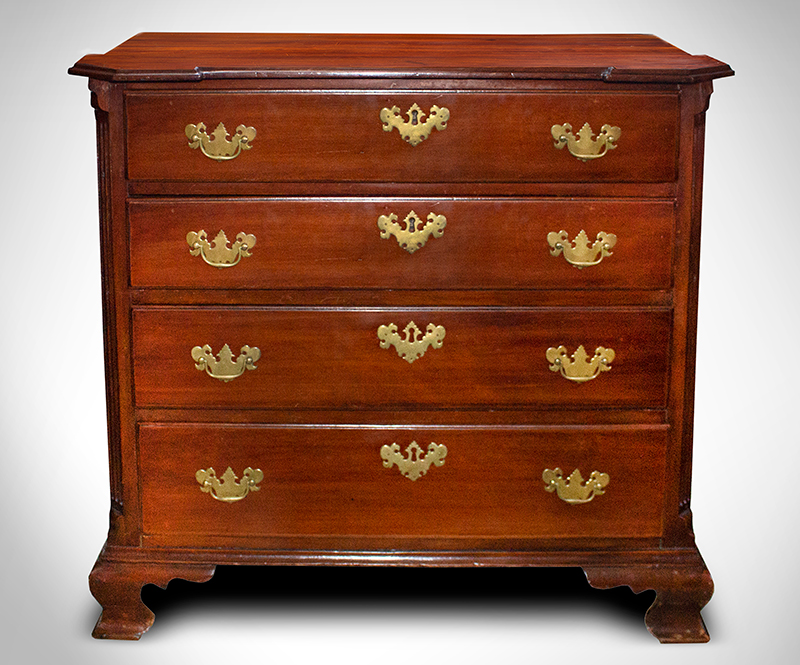 Chippendale Chest of Drawers, Molded Top Featuring Projecting Canted Corners Connecticut, Probably Middletown Area, 1770-1780, Image 1