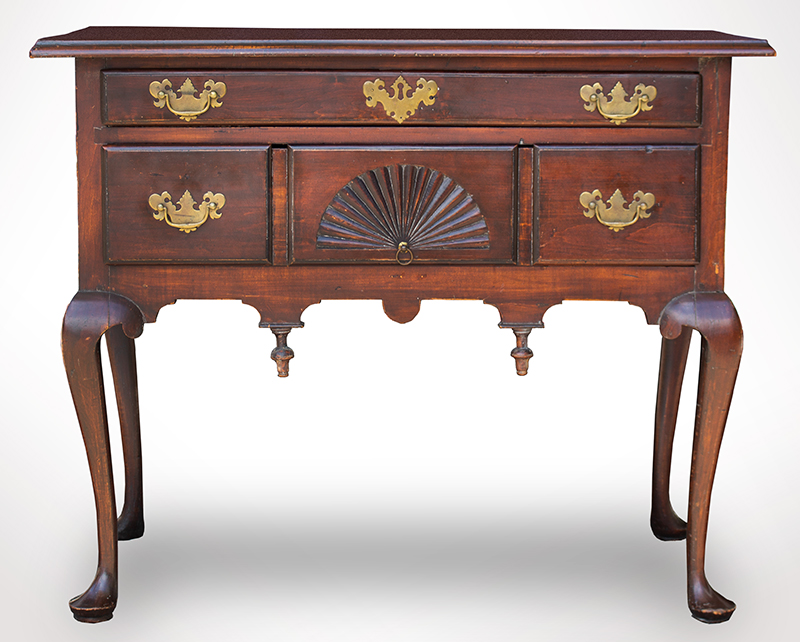 Lowboy, Queen Anne Dressing Table, Molded Top, Fan Carved, Connecticut, entire view