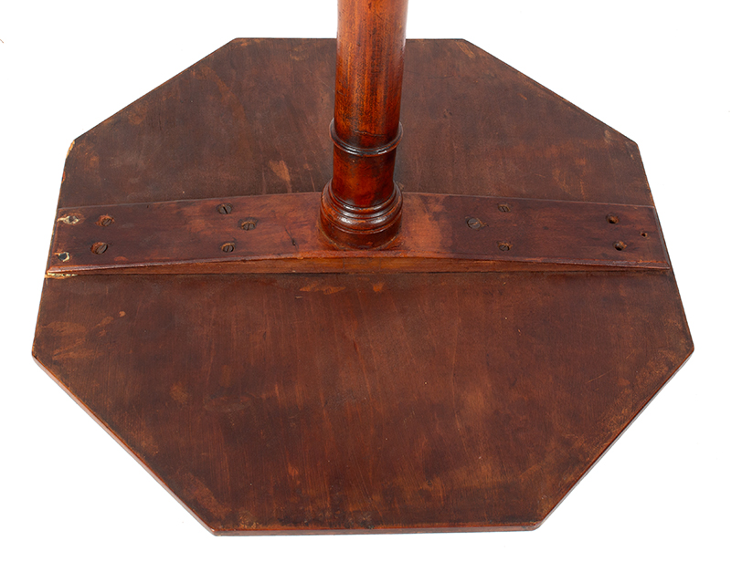 Candlestand, Chippendale, Portsmouth, New Hampshire, Elegant, underside view