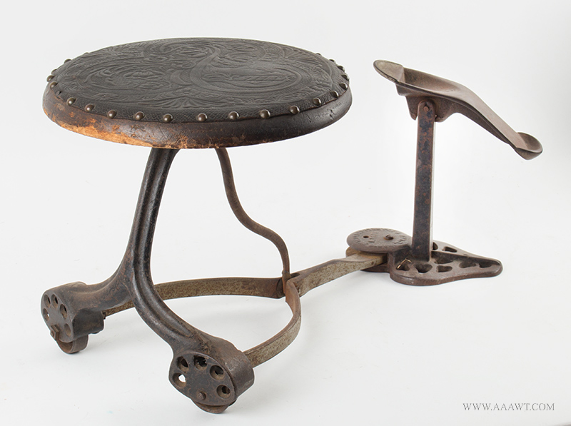 Shoeshine Seat and Footrest for Shoeshine, Image 1