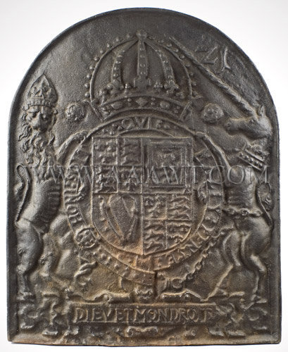 Domed Fire-Back
Puddle-Cast Iron
Coat Of Arms, entire view