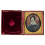 210-294_2_Dag,-Woman,-Tinted,-Broken-Case