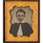 210-301_3_Dags,-Wooden-Case,-Family_photo-2