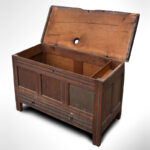 843-441_4_Pilgrim-Joined-Chest,-c-1680-1700_view-4