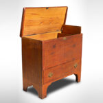 1353-8_Blanket-Chest,-Paint-Decorated,-Chamford-Top_view-3