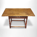 935-40_2_Tavern Table, NH, c1750-1760_view-2
