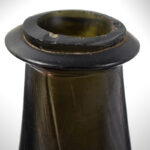 843-358_4_Wine-Bottle,-Sealed,-Cockeral,-1730_spout