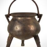1008-89_3_Cauldron-Bronze-Flemish-16th-Century_view-3.jpg