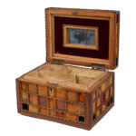 1400-6_Tramp-Art-Box-Hipped-Roof-on-Low-Bracket-Feet-Partitioned-Tray-Interior_2.jpg