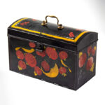 809-92_3_Tole-Painted-Box,-Yellow,-Red,-Black_view-3