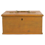 1570-8_3_Shaker-Box-Handled-Box