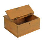 1570-8_4_Shaker-Box-Handled-Box
