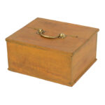 1570-8_5_Shaker-Box-Handled-Box