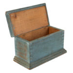 1548-3_5_Blue-Trunk