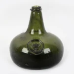 843-647_1_Seal Bottle, Henry Hyde