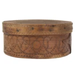 879-241_3_Round Wooden Box, Hearts & Initials